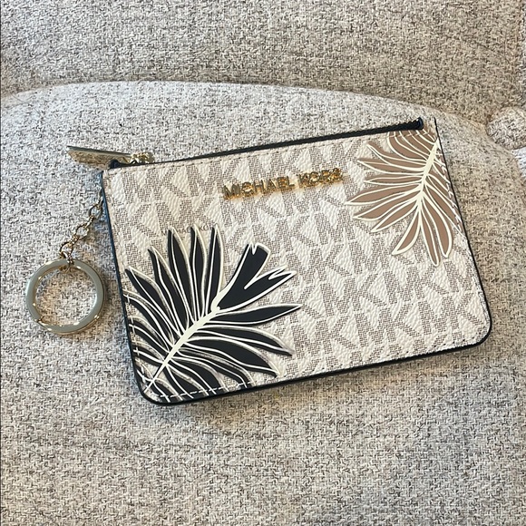 Michael Kors Palm leaf keychain card holder - Picture 1 of 6